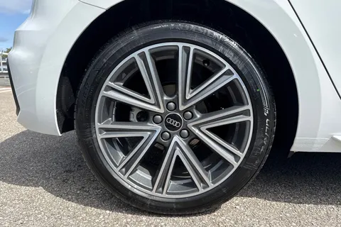 Audi A1 1.0 TFSI 30 S line Sportback Euro 6 (s/s) 5dr Thumbnail #11