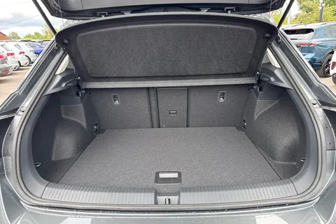 Volkswagen T-Roc 1.5 TSI Match DSG Euro 6 (s/s) 5dr Thumbnail #7