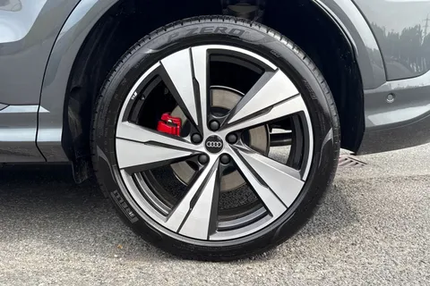 Audi Q5 2.0 TDI Edition 1 S Tronic quattro Euro 6 (s/s) 5dr Thumbnail #12