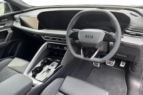 Audi Q5 2.0 TDI Edition 1 S Tronic quattro Euro 6 (s/s) 5dr Thumbnail #14