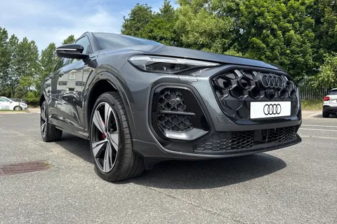 Audi Q5 2.0 TDI Edition 1 S Tronic quattro Euro 6 (s/s) 5dr Thumbnail #28
