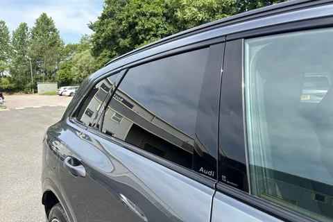 Audi Q5 2.0 TDI Edition 1 S Tronic quattro Euro 6 (s/s) 5dr Thumbnail #32