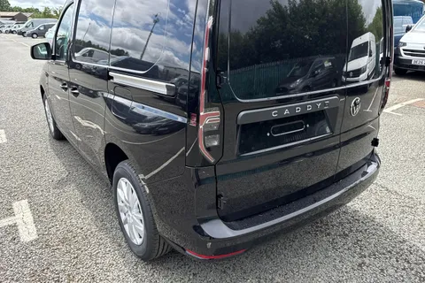 DA25GUG Volkswagen Caddy 2.0 TDI C20 Commerce Pro SWB Euro 6 (s/s) 5dr Thumbnail #8