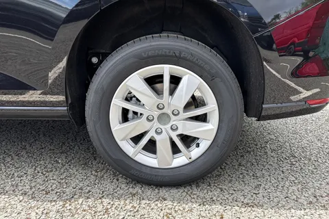 DA25GUG Volkswagen Caddy 2.0 TDI C20 Commerce Pro SWB Euro 6 (s/s) 5dr Thumbnail #11