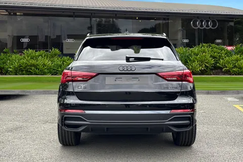  Audi Q3 1.5 TFSI CoD 35 Black Edition S Tronic Euro 6 (s/s) 5dr Thumbnail #5