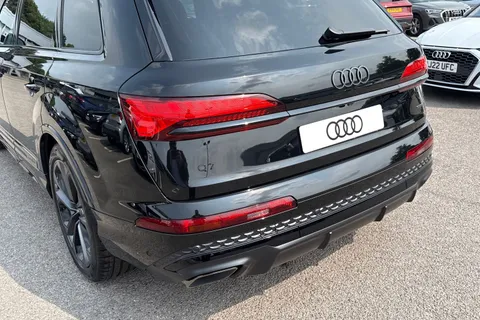  Audi Q7 3.0 TDI V6 50 Black Edition Tiptronic quattro Euro 6 (s/s) 5dr Thumbnail #8