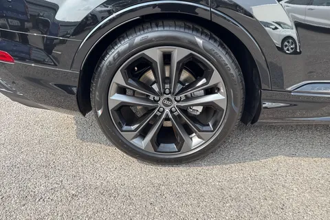  Audi Q7 3.0 TDI V6 50 Black Edition Tiptronic quattro Euro 6 (s/s) 5dr Thumbnail #13