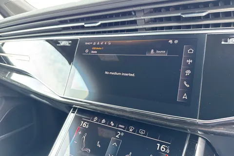  Audi Q7 3.0 TDI V6 50 Black Edition Tiptronic quattro Euro 6 (s/s) 5dr Thumbnail #39