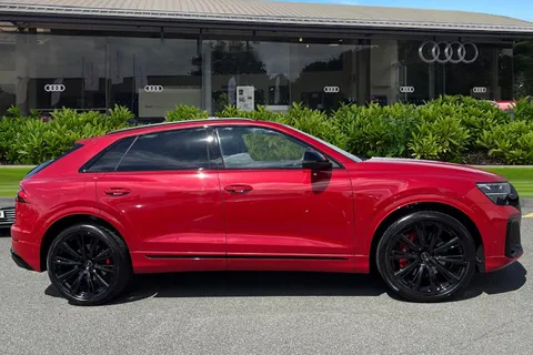 Audi SQ8 4.0 TFSI V8 Black Edition Tiptronic quattro Euro 6 (s/s) 5dr Thumbnail #4