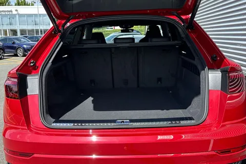 Audi SQ8 4.0 TFSI V8 Black Edition Tiptronic quattro Euro 6 (s/s) 5dr Thumbnail #7