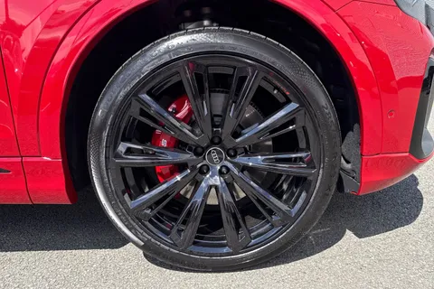 Audi SQ8 4.0 TFSI V8 Black Edition Tiptronic quattro Euro 6 (s/s) 5dr Thumbnail #10