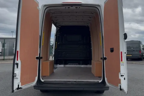 DE74CFZ Volkswagen Crafter 2.0 TDI 140PS Commerce Plus High Roof Van Thumbnail #7