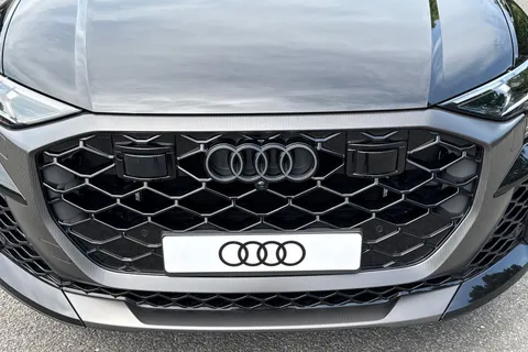  Audi RS Q8 4.0 TFSI V8 Performance Carbon Black Tiptronic quattro Euro 6 (s/s) 5dr Thumbnail #32