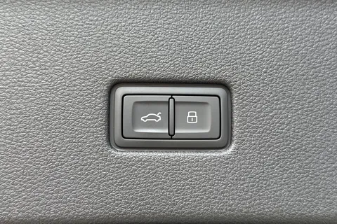  Audi RS Q8 4.0 TFSI V8 Performance Carbon Black Tiptronic quattro Euro 6 (s/s) 5dr Thumbnail #41