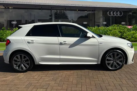 Audi A1 1.0 TFSI 30 S line Sportback Euro 6 (s/s) 5dr Thumbnail #4