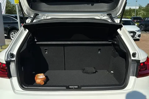 Audi A1 1.0 TFSI 30 S line Sportback Euro 6 (s/s) 5dr Thumbnail #7