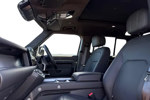  Land Rover Defender 110 2.0 P300e 15.4kWh X SUV 5dr Petrol Plug-in Hybrid Auto 4WD Euro 6 (s/s) (300 ps) Thumbnail #4