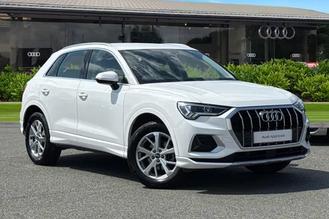Audi Q3 Sport 35 TFSI 150 PS 6-speed