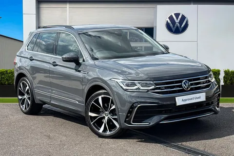Volkswagen Tiguan 1.5 TSI (150ps) R-Line EVO DSG **REAR CAMERA**