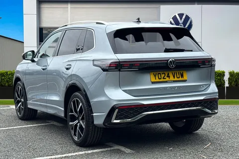 YO24VUW Volkswagen Tiguan 1.5 eTSI (150ps) R-Line DSG ⭐Space and weight saving spare wheel⭐ Thumbnail #3