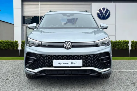 YO24VUW Volkswagen Tiguan 1.5 eTSI (150ps) R-Line DSG ⭐Space and weight saving spare wheel⭐ Thumbnail #7