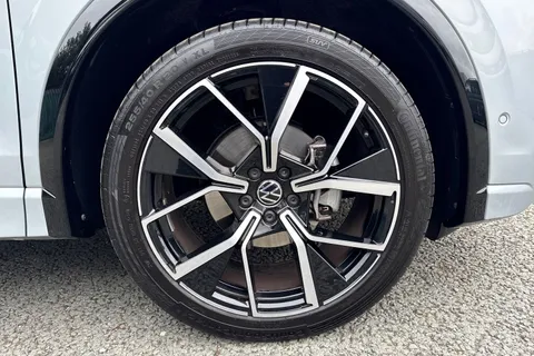 YO24VUW Volkswagen Tiguan 1.5 eTSI (150ps) R-Line DSG ⭐Space and weight saving spare wheel⭐ Thumbnail #8