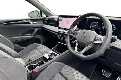 YO24VUW Volkswagen Tiguan 1.5 eTSI (150ps) R-Line DSG ⭐Space and weight saving spare wheel⭐ Thumbnail #9