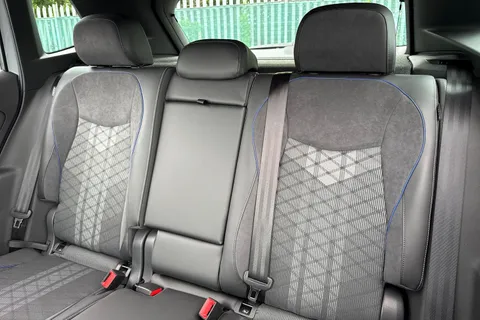 YO24VUW Volkswagen Tiguan 1.5 eTSI (150ps) R-Line DSG ⭐Space and weight saving spare wheel⭐ Thumbnail #15