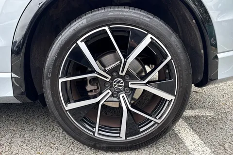 YO24VUW Volkswagen Tiguan 1.5 eTSI (150ps) R-Line DSG ⭐Space and weight saving spare wheel⭐ Thumbnail #23