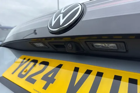 YO24VUW Volkswagen Tiguan 1.5 eTSI (150ps) R-Line DSG ⭐Space and weight saving spare wheel⭐ Thumbnail #28