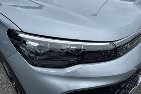 YO24VUW Volkswagen Tiguan 1.5 eTSI (150ps) R-Line DSG ⭐Space and weight saving spare wheel⭐ Thumbnail #33