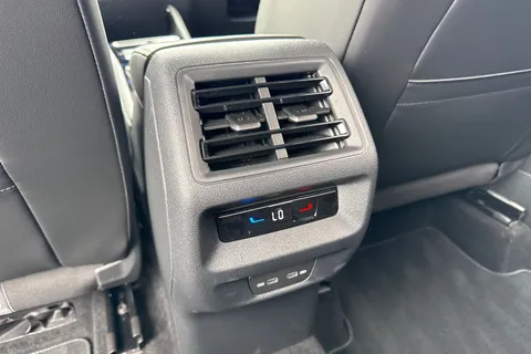 YO24VUW Volkswagen Tiguan 1.5 eTSI (150ps) R-Line DSG ⭐Space and weight saving spare wheel⭐ Thumbnail #39