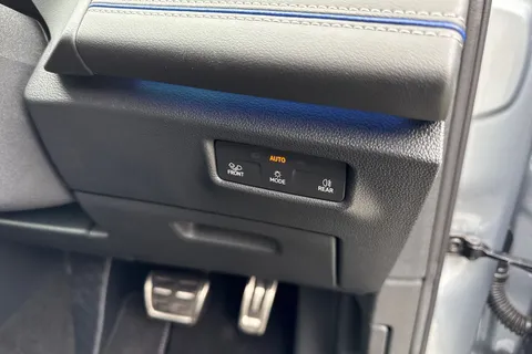 YO24VUW Volkswagen Tiguan 1.5 eTSI (150ps) R-Line DSG ⭐Space and weight saving spare wheel⭐ Thumbnail #41