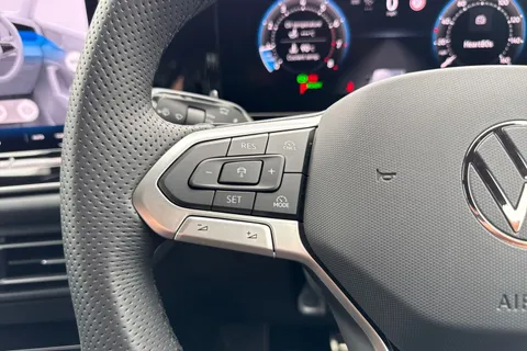 YO24VUW Volkswagen Tiguan 1.5 eTSI (150ps) R-Line DSG ⭐Space and weight saving spare wheel⭐ Thumbnail #47