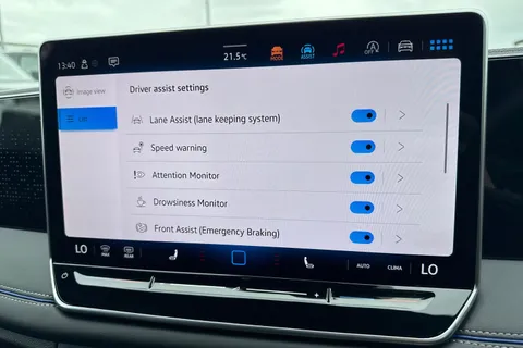 YO24VUW Volkswagen Tiguan 1.5 eTSI (150ps) R-Line DSG ⭐Space and weight saving spare wheel⭐ Thumbnail #52