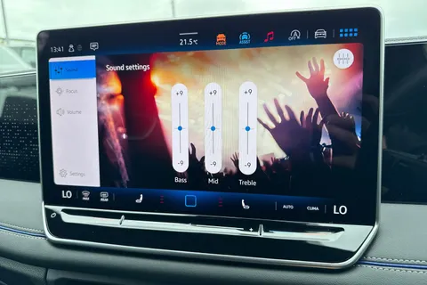 YO24VUW Volkswagen Tiguan 1.5 eTSI (150ps) R-Line DSG ⭐Space and weight saving spare wheel⭐ Thumbnail #60