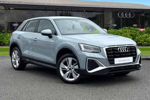 Audi Q2 S line 30 TFSI 110 PS 6-speed