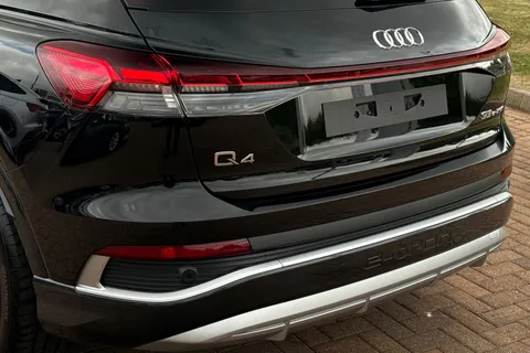 Audi Q4 e-tron 35 S line Auto 5dr 55kWh Thumbnail #8