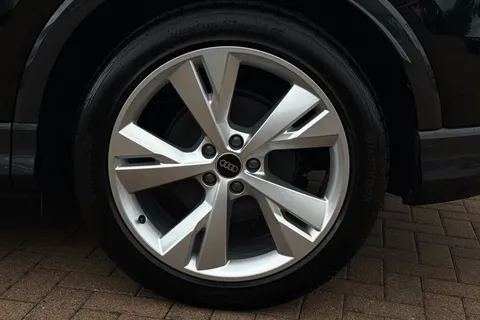 Audi Q4 e-tron 35 S line Auto 5dr 55kWh Thumbnail #11