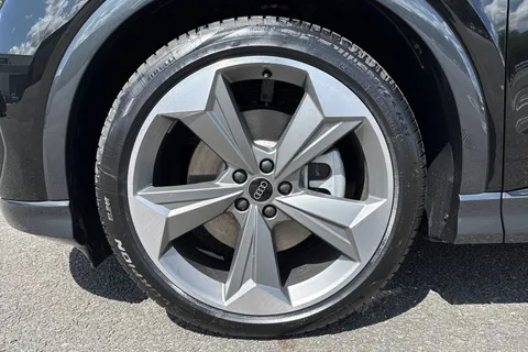  Audi Q4 e-tron 45 Black Edition Sportback 5dr Electric Auto 82kWh (286 ps) Thumbnail #13