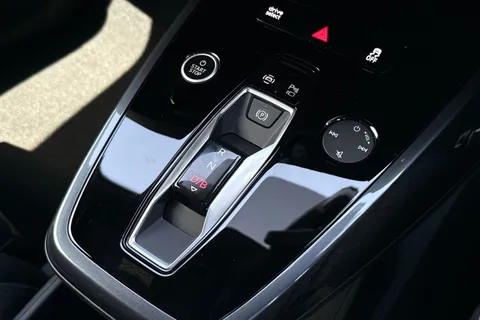  Audi Q4 e-tron 45 Black Edition Sportback 5dr Electric Auto 82kWh (286 ps) Thumbnail #23