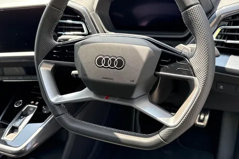  Audi Q4 e-tron 45 Black Edition Sportback 5dr Electric Auto 82kWh (286 ps) Thumbnail #31