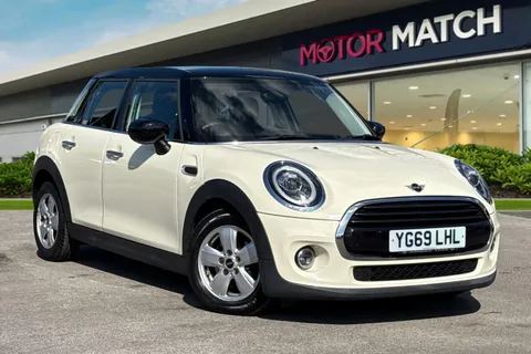 Mini Hatchback 1.5 Cooper Classic Euro 6 (s/s) 5dr