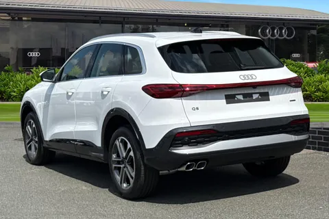 Audi Q5 2.0 TDI Sport S Tronic quattro Euro 6 (s/s) 5dr Thumbnail #3