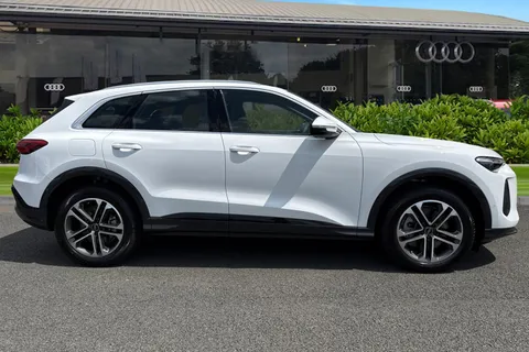 Audi Q5 2.0 TDI Sport S Tronic quattro Euro 6 (s/s) 5dr Thumbnail #4