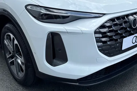 Audi Q5 2.0 TDI Sport S Tronic quattro Euro 6 (s/s) 5dr Thumbnail #9