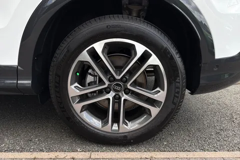 Audi Q5 2.0 TDI Sport S Tronic quattro Euro 6 (s/s) 5dr Thumbnail #11