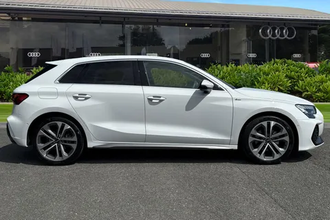 PL74LZA Audi A3 S line 35 TFSI  150 PS S tronic Thumbnail #4