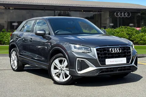 Audi Q2 S line 35 TFSI  150 PS 6-speed