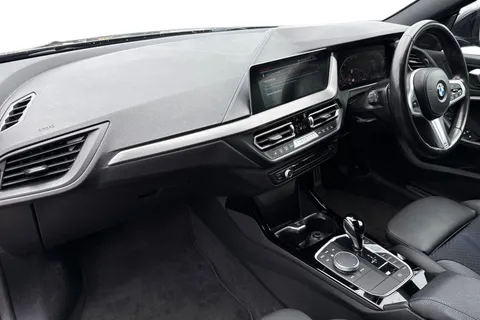 MD71UNZ BMW 2 Series Gran Coupe 1.5 218i M Sport DCT Euro 6 (s/s) 4dr Thumbnail #9